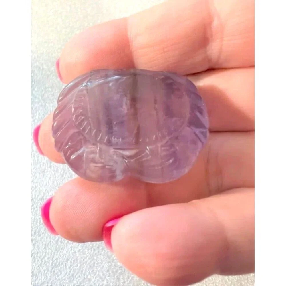 Adorable Fluorite Crab Carving